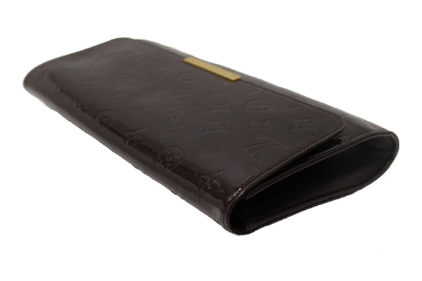 Louis Vuitton Amarante Monogram Vernis Leather Robertson Clutch