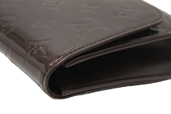 Louis Vuitton Amarante Monogram Vernis Leather Robertson Clutch