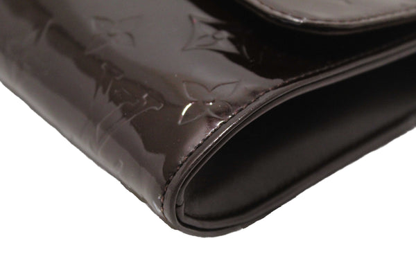 Louis Vuitton Amarante Monogram Vernis Leather Robertson Clutch