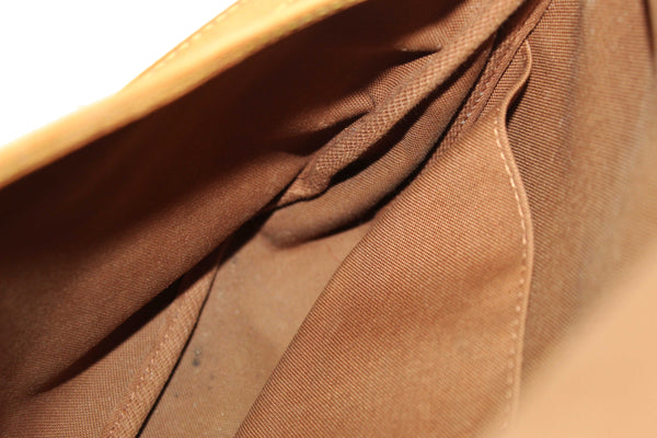 Louis Vuitton Classic Monogram Canvas Saumur 30 Messenger Bag