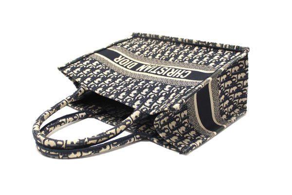 Christian Dior Ecru and Blue Dior Oblique Embroidery Medium Dior Book Tote