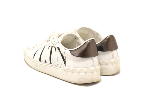 Valentino Garavani White Leather Rockstud Sneaker Size 39.5 | Italystation.com - Shop Now at italystation.com