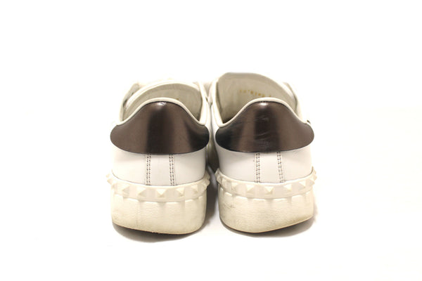 Valentino Garavani White Leather Rockstud Sneaker Size 39.5