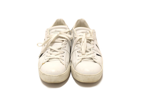 Valentino Garavani White Leather Rockstud Sneaker Size 39.5 | Italystation.com - Shop Now at italystation.com