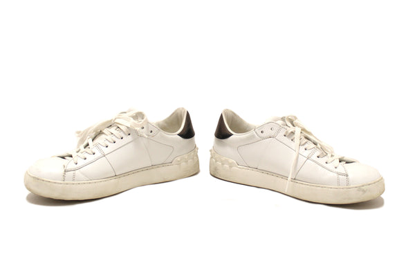 Valentino Garavani White Leather Rockstud Sneaker Size 39.5 | Italystation.com - Shop Now at italystation.com