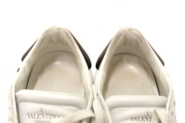 Valentino Garavani White Leather Rockstud Sneaker Size 39.5 | Italystation.com - Shop Now at italystation.com