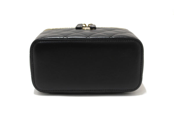 Chanel Black Quilted Lambskin Leather Top Handle Vanity Case with Chain