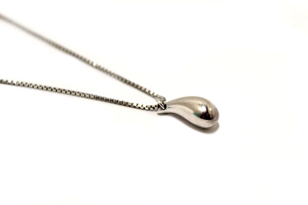 Tiffany & Co. Sterling Silver Teardrop Pendant Necklace