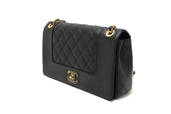 Chanel 黑色絎縫山羊皮皮革大號 Mademoiselle 蓋口包