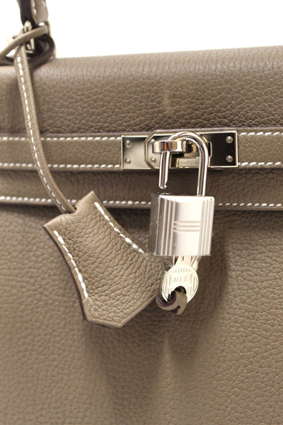 Hermes Etoupe Togo Leather Retourne Kelly 25 Handbag/Shoulder Bag