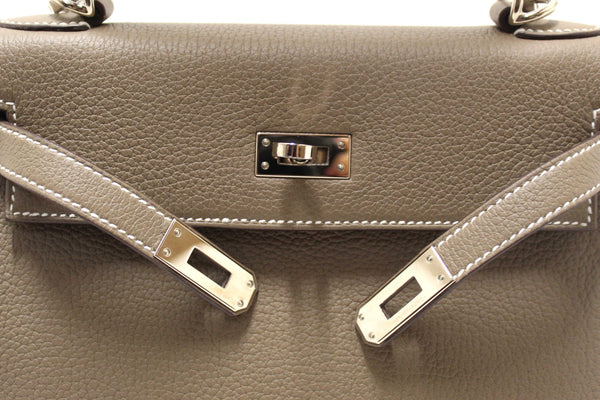 Hermes Etoupe Togo Leather Retourne Kelly 25 Handbag/Shoulder Bag