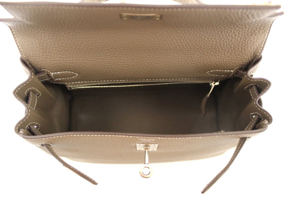 Hermes Etoupe Togo Leather Retourne Kelly 25 Handbag/Shoulder Bag