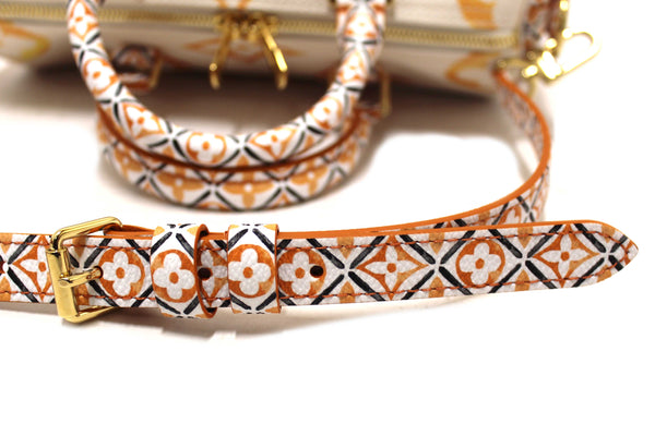 NEW Louis Vuitton Limited Edition Beige/Orange Monogram Giant By The Pool 2.0 Speedy 25 Bandouliere Bag