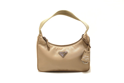 Prada Desert Beige Re-Nylon Re-Edition 2000 Mini Sh | Italystation.com - Now at italystation.com