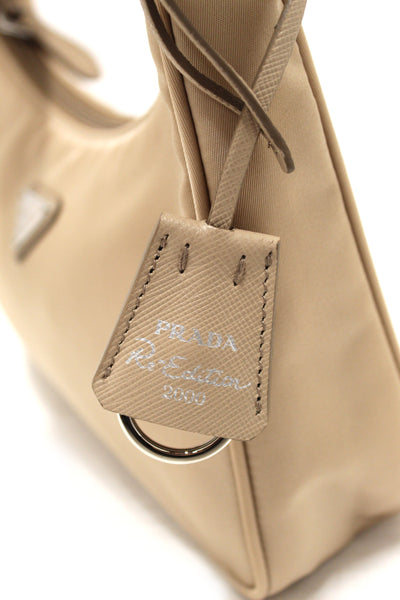 Prada Desert Beige Re-Nylon Re-Edition 2000 Mini Sh | Italystation.com - Now at italystation.com