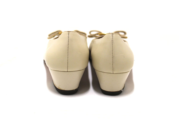 Salvatore Ferragamo Calfskin White Leather Kitten Heel with Bow Size 6B