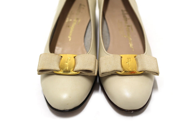 Salvatore Ferragamo Calfskin White Leather Kitten Heel with Bow Size 6B