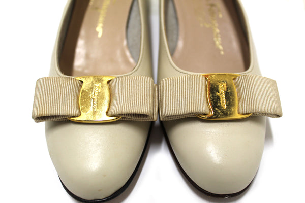 Salvatore Ferragamo Calfskin White Leather Kitten Heel with Bow Size 6B