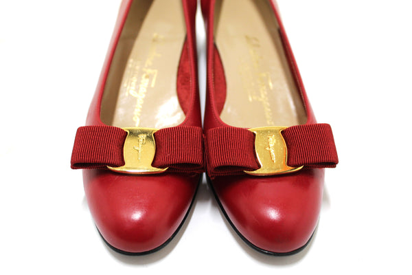 Salvatore Ferragamo Calfskin Red Leather Kitten Heel with Bow Size 6B