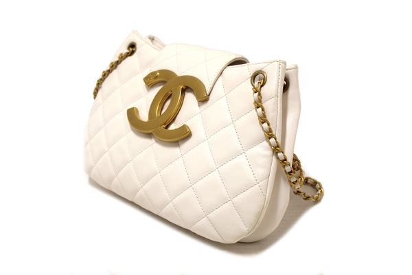 Chanel White Quilted Lambskin Leather Medium Hobo Bag AS4610