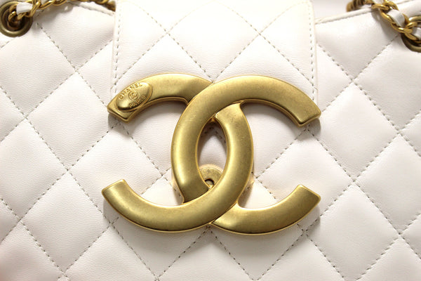 Chanel White Quilted Lambskin Leather Medium Hobo Bag AS4610