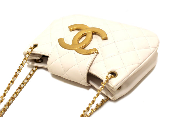 Chanel White Quilted Lambskin Leather Medium Hobo Bag AS4610