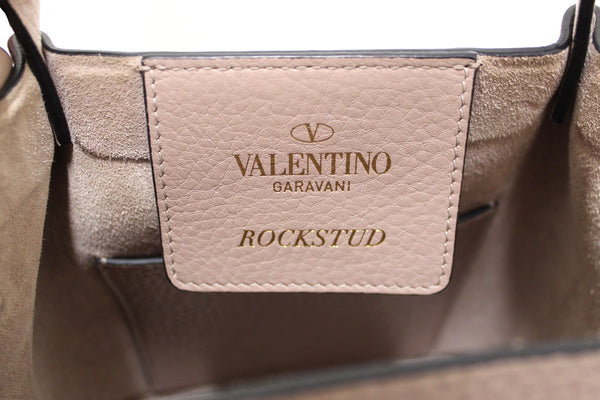 Valentino Garavani Rockstud Poudre  Grainy Calfskin Leather Shopper