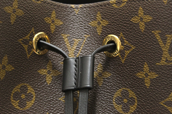 Louis Vuitton Classic Monogram Canvas with Black Leather NéoNoé MM Shoulder Bag