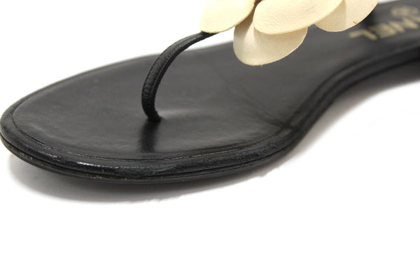 Chanel Black & White Leather Camellia Thong Sandals Size 37C