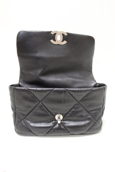 chanel 19 medium black quilted lambskin leather shoulder crossbody bag | Shop Now at Italystation.com