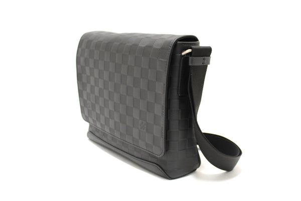 Louis Vuitton Damier Infini District PM Messenger B | Italystation.com - Now at italystation.com