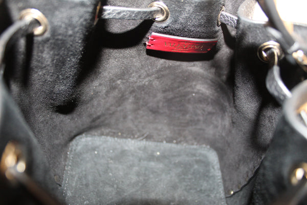New Valentino Black Leather Small Rockstud Bucket Messenger Bag