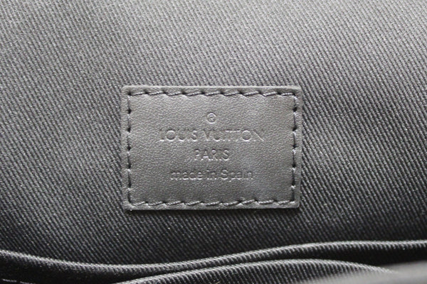 Louis Vuitton Damier Infini District PM Messenger B | Italystation.com - Now at italystation.com