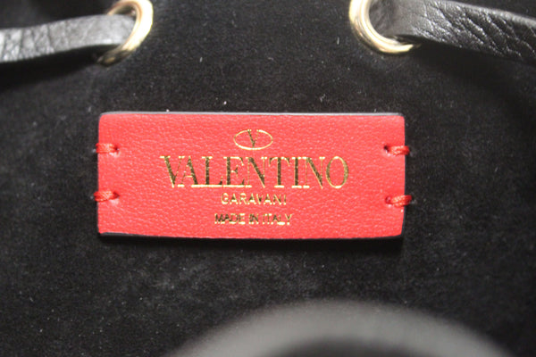 New Valentino Black Leather Small Rockstud Bucket Messenger Bag