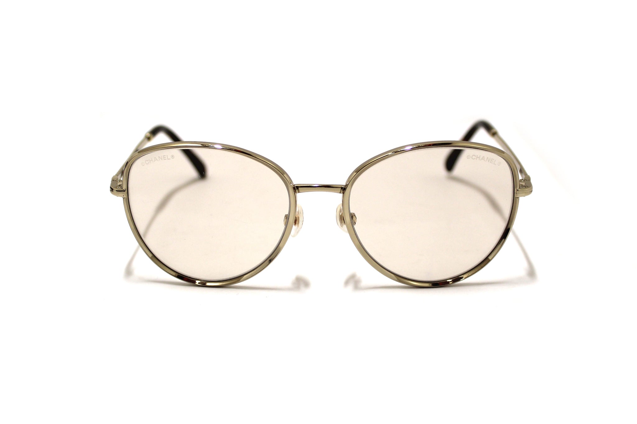 Chanel Light Gold-Tone Chain Oversize Sunglasses | Italystation.com - Shop Now at italystation.com