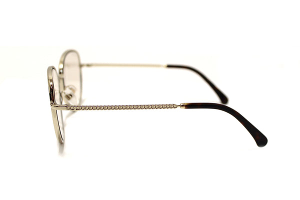 Chanel Light Gold-Tone Chain Oversize Sunglasses | Italystation.com - Shop Now at italystation.com