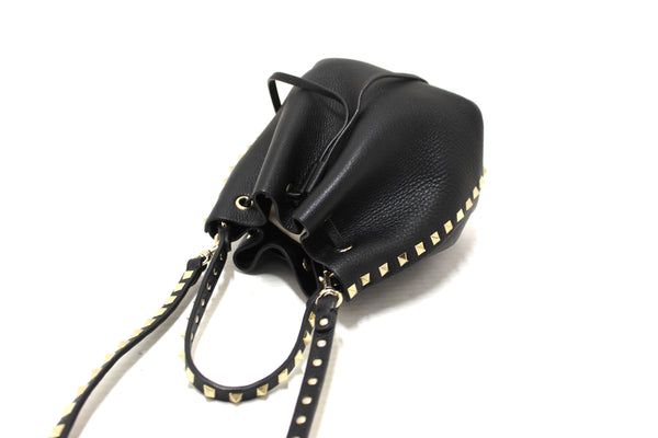 New Valentino Black Leather Small Rockstud Bucket Messenger Bag