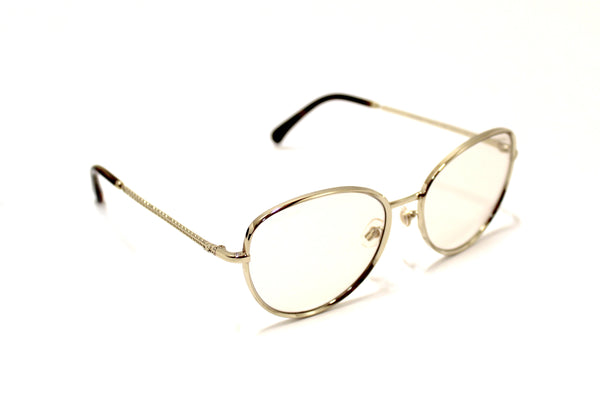 Chanel Light Gold-Tone Chain Oversize Sunglasses | Italystation.com - Shop Now at italystation.com