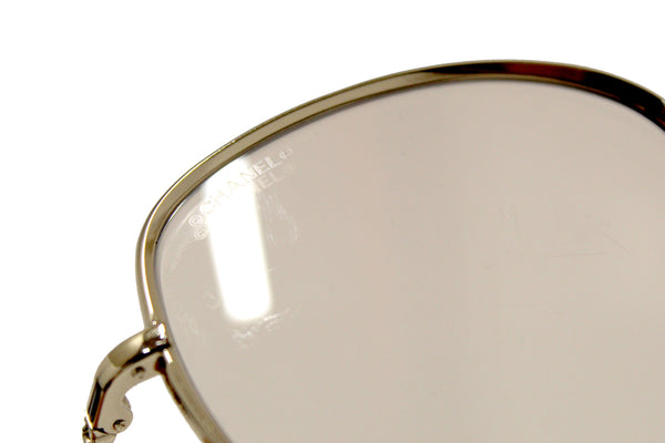 Chanel Light Gold-Tone Chain Oversize Sunglasses | Italystation.com - Shop Now at italystation.com