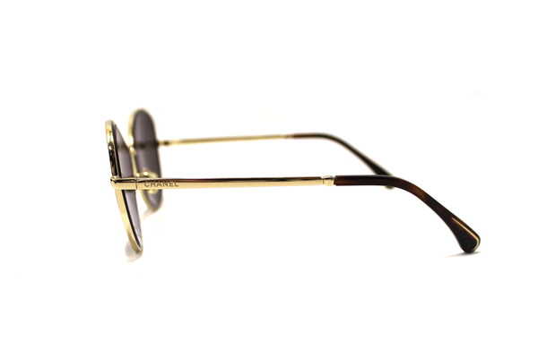 Chanel Black and Gold Oversize Sunglasses | Italystation.com - Shop Now at italystation.com