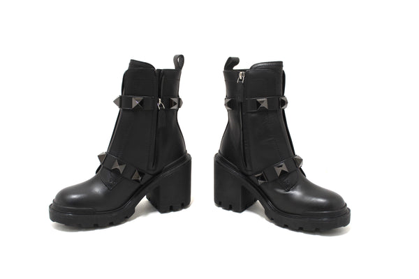 New Valentino Garavani Black Leather Roman Stud Combat Ankle Boots Shoes Size 37