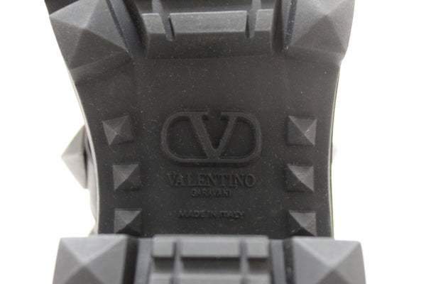New Valentino Garavani Black Leather Roman Stud Combat Ankle Boots Shoes Size 37