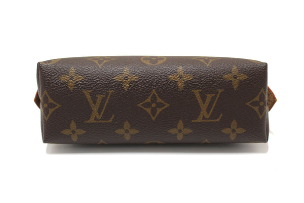 Louis Vuitton Classic Monogram Canvas Cosmetic Pouc | Italystation.com - Now at italystation.com
