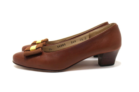 Salvatore Ferragamo Brown Vara Bow Leather Kitten Heel Pumps Size 4.5B
