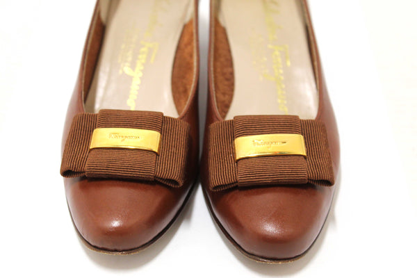 Salvatore Ferragamo Brown Vara Bow Leather Kitten Heel Pumps Size 4.5B