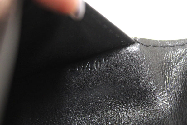 Louis Vuitton Black Leather Chicago Long Wallet