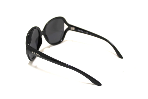 Miu Miu Black Oversized Sunglasses SMU171 | Italystation.com - Shop Now at italystation.com