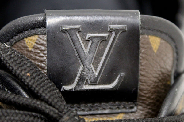 Louis Vuitton Men's Classic Monogram with Black Leather Slalom Low Top Sneaker Size 8.5