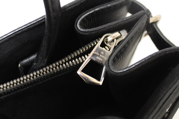 Louis Vuitton Black Epi Grained Cowhide Leather Twist Tote Bag