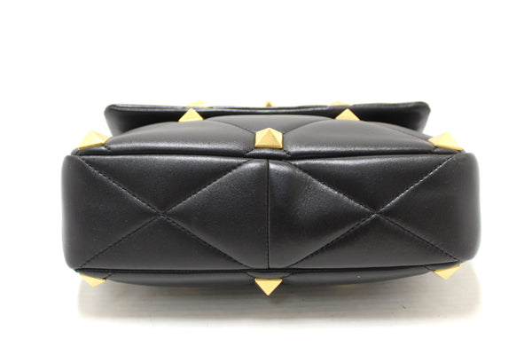 NEW Valentino Garavani Large Roman Stud Black Nappa Leather Shoulder Bag